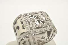 UNIQUE 18 KT WHITE GOLD DIAMOND RING