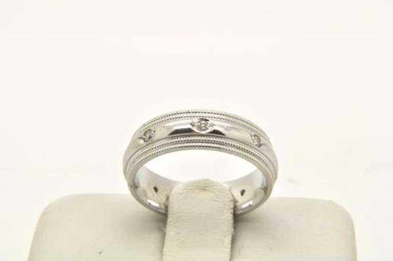 LADIES 14 KT DIAMOND BAND