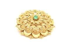 18 KT GOLD EMERALD AND DIAMOND BROOCH