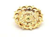 18 KT GOLD EMERALD AND DIAMOND BROOCH