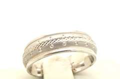 14 KT WHITE GOLD LADIES WEDDING BAND