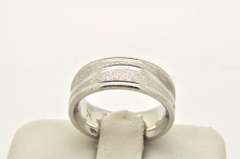 LADIES 14 KT WHITE GOLD WEDDING BAND