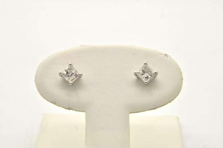 LADIES 14 KT WHITE GOLD PRINCESS DIAMOND STUDS