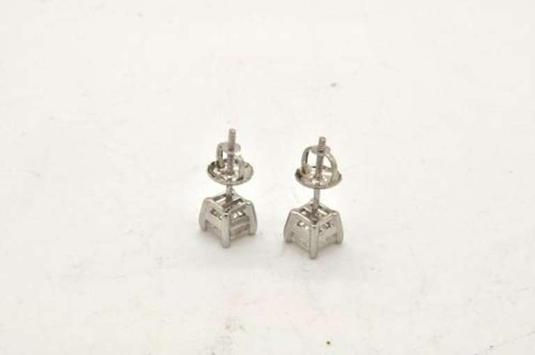 LADIES 14 KT WHITE GOLD PRINCESS DIAMOND STUDS