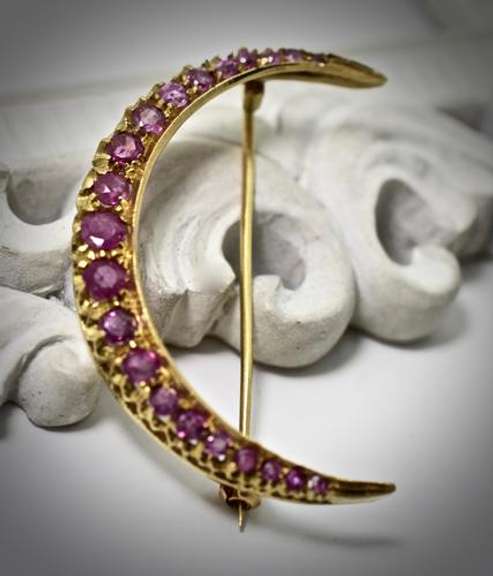 Vintage 18K Ruby Crescent Brooch