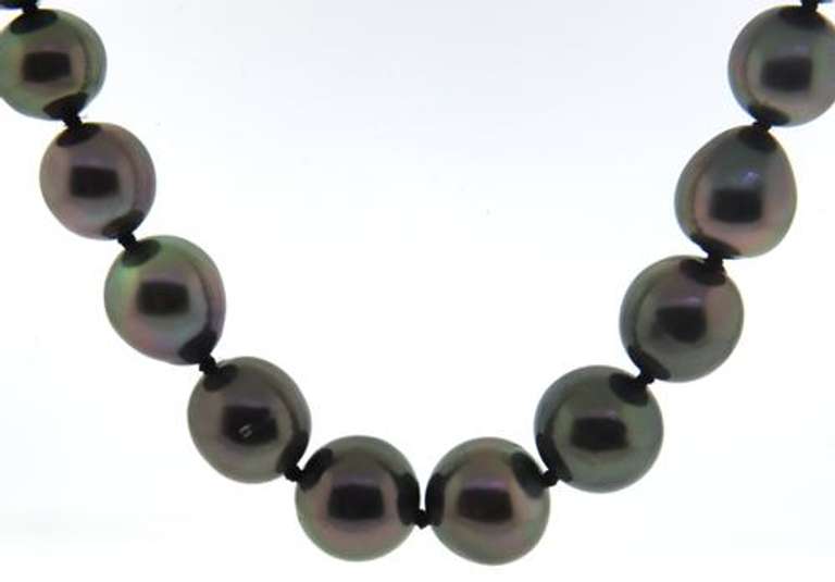 Graduated Grey Pearl Strand Necklace