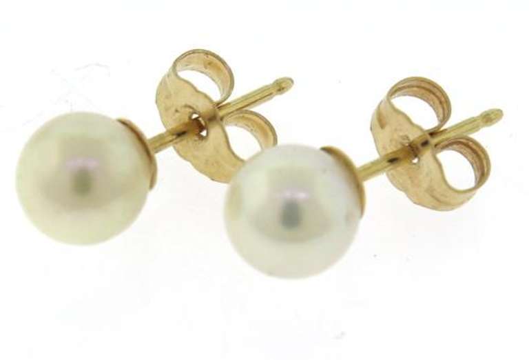Simple 14kt YG Pearl Stud Earrings