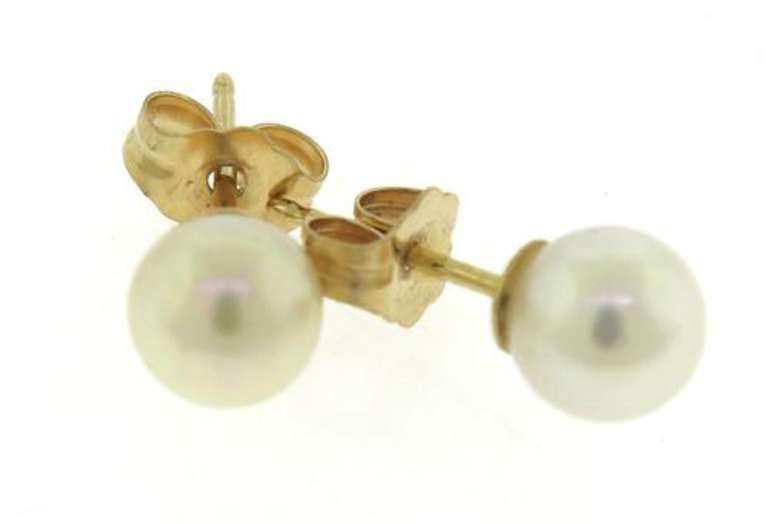 Simple 14kt YG Pearl Stud Earrings