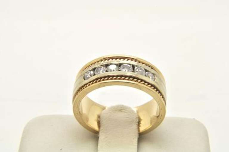 MENS 14 KT WHITE & YELLOW GOLD DIAMOND BAND