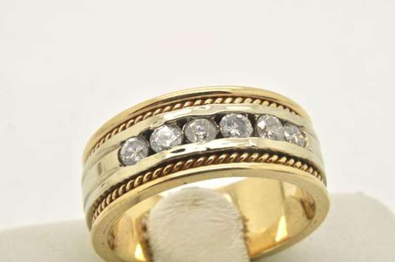 MENS 14 KT WHITE & YELLOW GOLD DIAMOND BAND