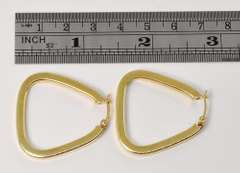 Fashionable Squared Hoop Earrings in 14K