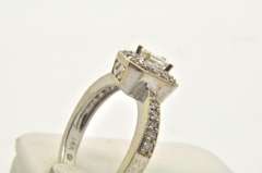 LADIES 14 KT WHITE GOLD DIAMOND RING