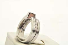 LADIES 14 KT WHITE GOLD LEO DIAMOND SET