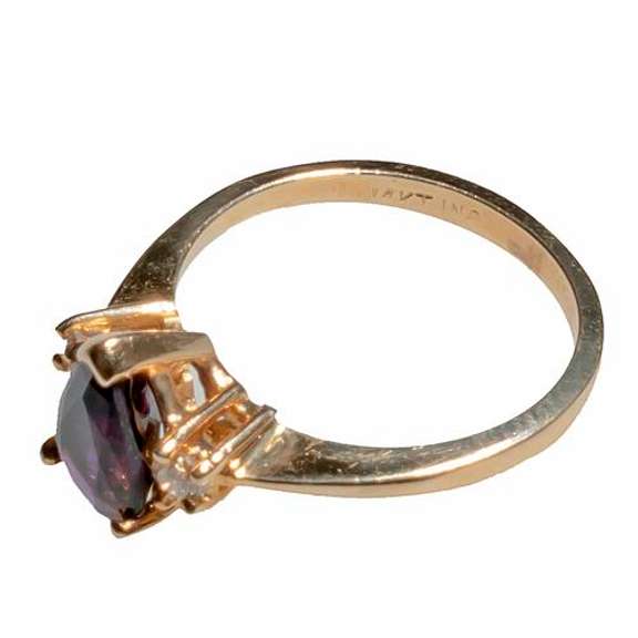 14k Yellow Gold Diamond And Amethyst Ring