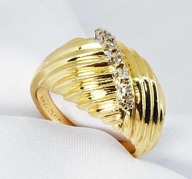 Stylish Diamond Rig in 14K Yellow Gold