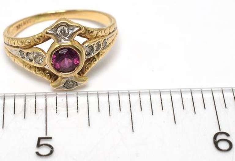 Vintage Ruby & Diamond Ring in 14KT