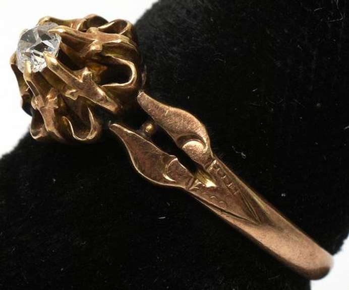 Vintage 14KT Diamond Ring