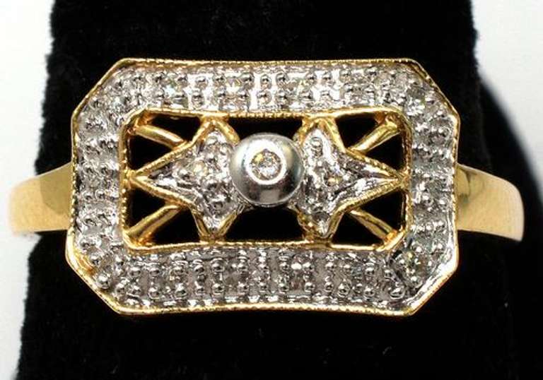 Very Attractive Diamond Ring, 14KT