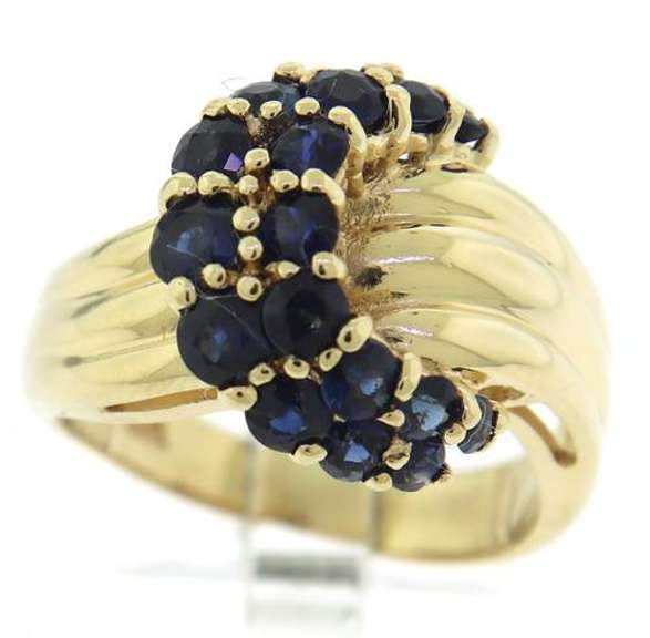 Gorgeous Sapphire Buckle Yellow Gold Ring