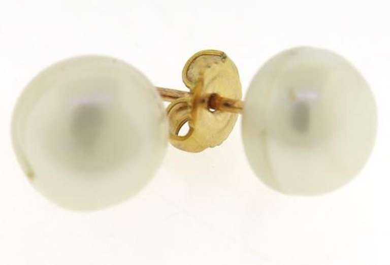 Simple 14kt YG Baroque Pearl Stud Earrings