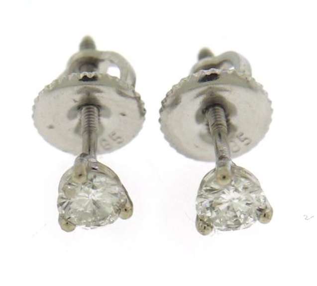 Nice Round Brilliant Cut Diamond Stud Earrings