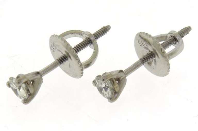 Classic 14kt White Gold Diamond Stud Earrings