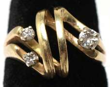 Custom 14KT Gold Ring with Diamonds