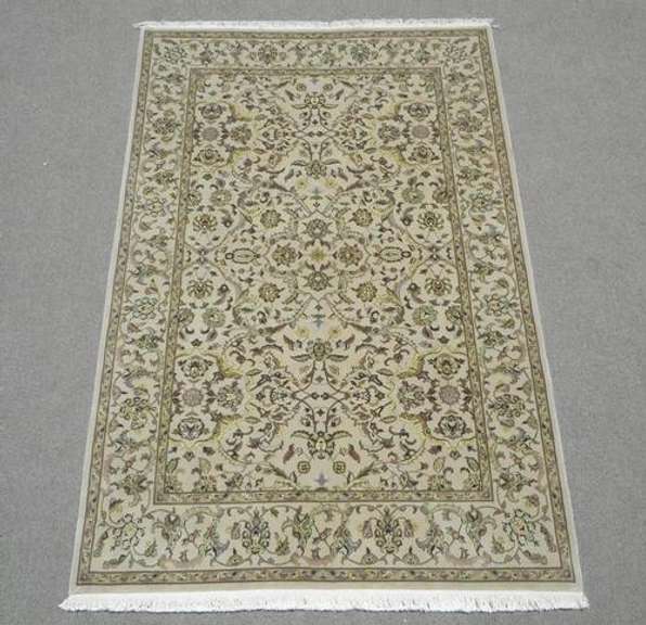 Silk Highlighted Persian Tabriz Design 5.9x8.9