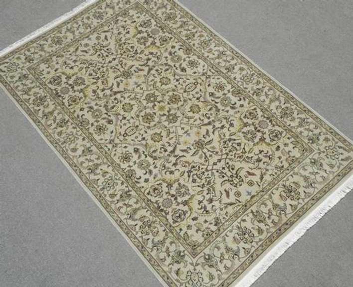 Silk Highlighted Persian Tabriz Design 5.9x8.9