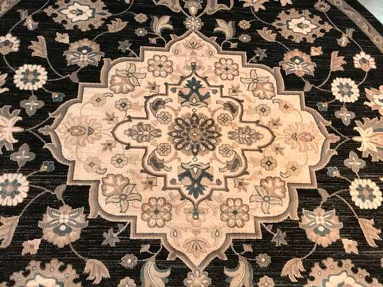Classic Medallion Design 8 Ft Round Rug