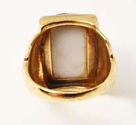 Vintage Carved Agate & Gold Unisex Ring