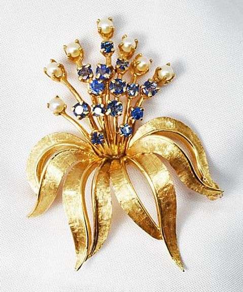 Organic Sapphire Flower Brooch