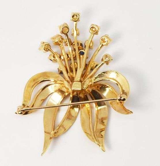 Organic Sapphire Flower Brooch