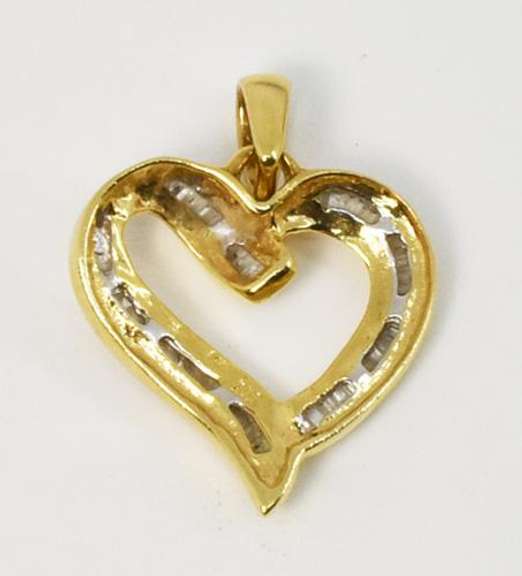 Lovely Baguette Diamond Pendant