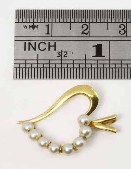 Feminine 14k Heart with Pearls