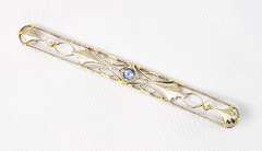 Antique 18k Filigree Bar Pin