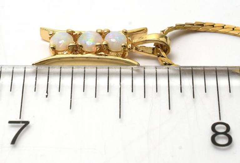 Opal Pendant and Chain in 14KT Yellow Gold