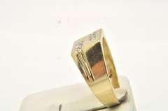 MENS 14 KT YELLOW GOLD DIAMOND RING