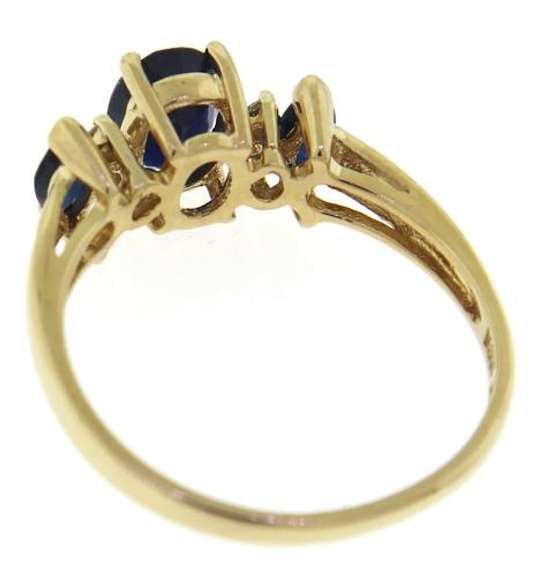 Pretty Blue Sapphire Diamond Accent Ring