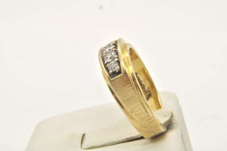 MENS 14 KT DIAMOND BAND