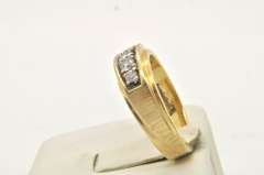 MENS 14 KT DIAMOND BAND