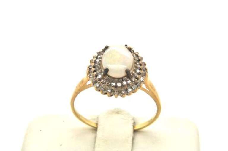 LADIES GOLD DIAMOND AND OPAL RING