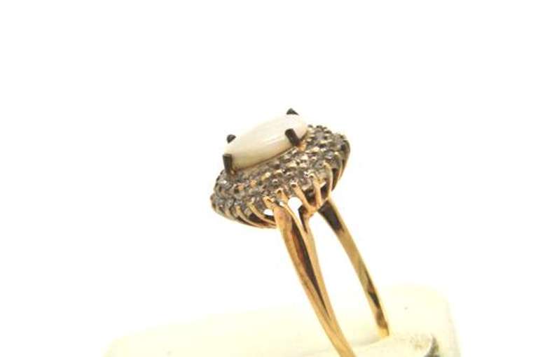 LADIES GOLD DIAMOND AND OPAL RING