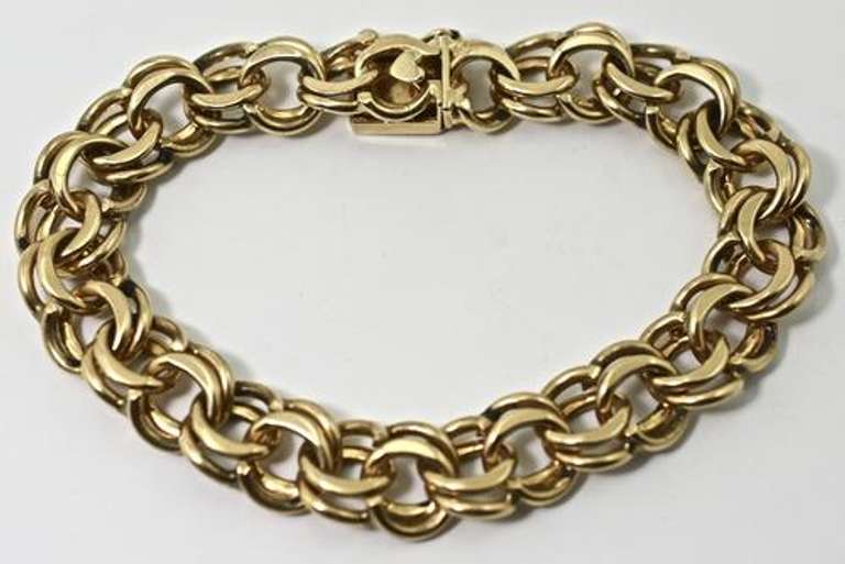 Very Substantial Classic Vintage 14K Charm Bracelet