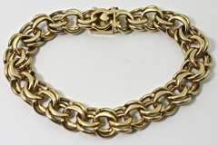 Very Substantial Classic Vintage 14K Charm Bracelet