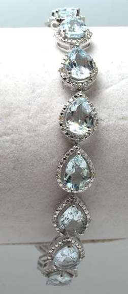 Lovely Aquamarine & Diamond Bracelet in Sterling Silver