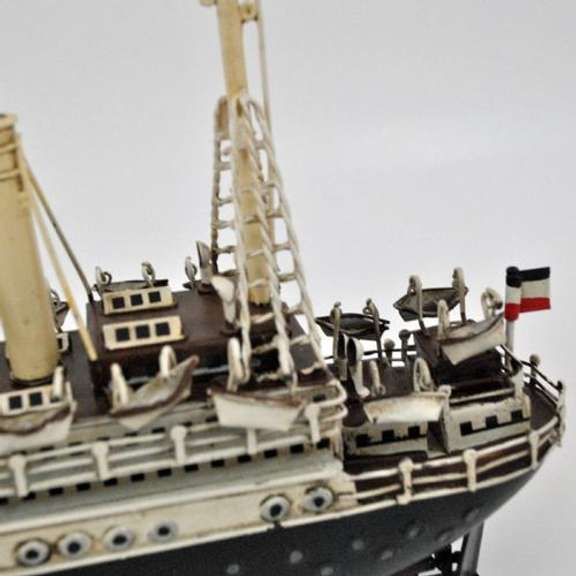 1915 Marklin USA Boat In Germany Collector Figurine