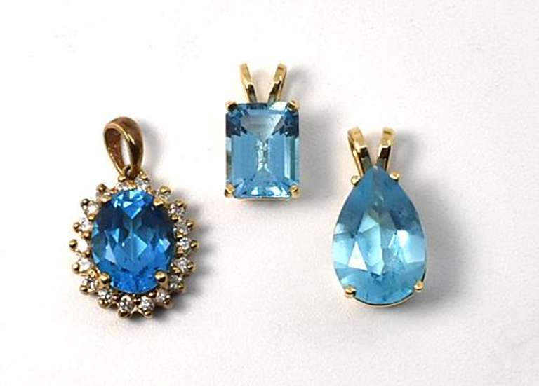 Tasteful Trio of Blue Topaz Pendants in 14K YG