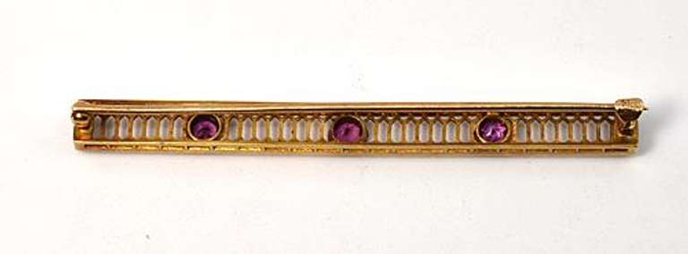 Stately  Amethyst Bar Pin in 14K Yellow Gold