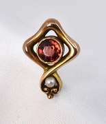 Art Nouveau Garnet and Pearl Stickpin in 10K
